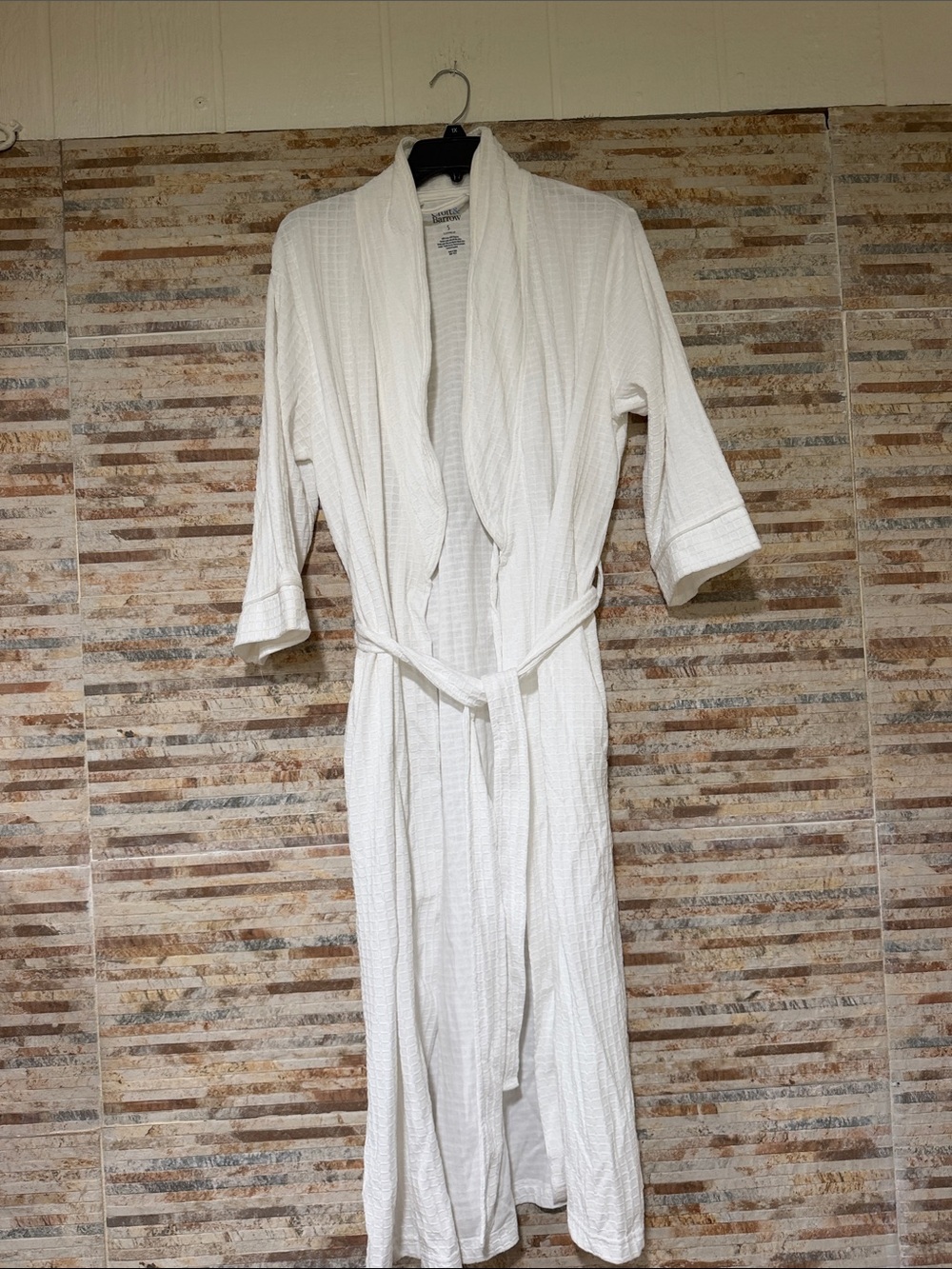 croft & barrow white Waffle Robe with Shawl Collar and Tie without tags